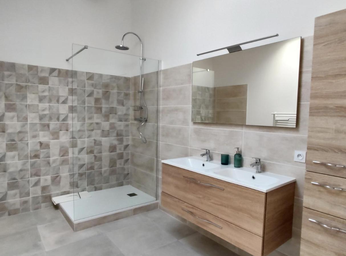 Colormix 3 Etoiles - 95M2 Plein Centre - Ensoleille Climatise Apartment Meze Ngoại thất bức ảnh